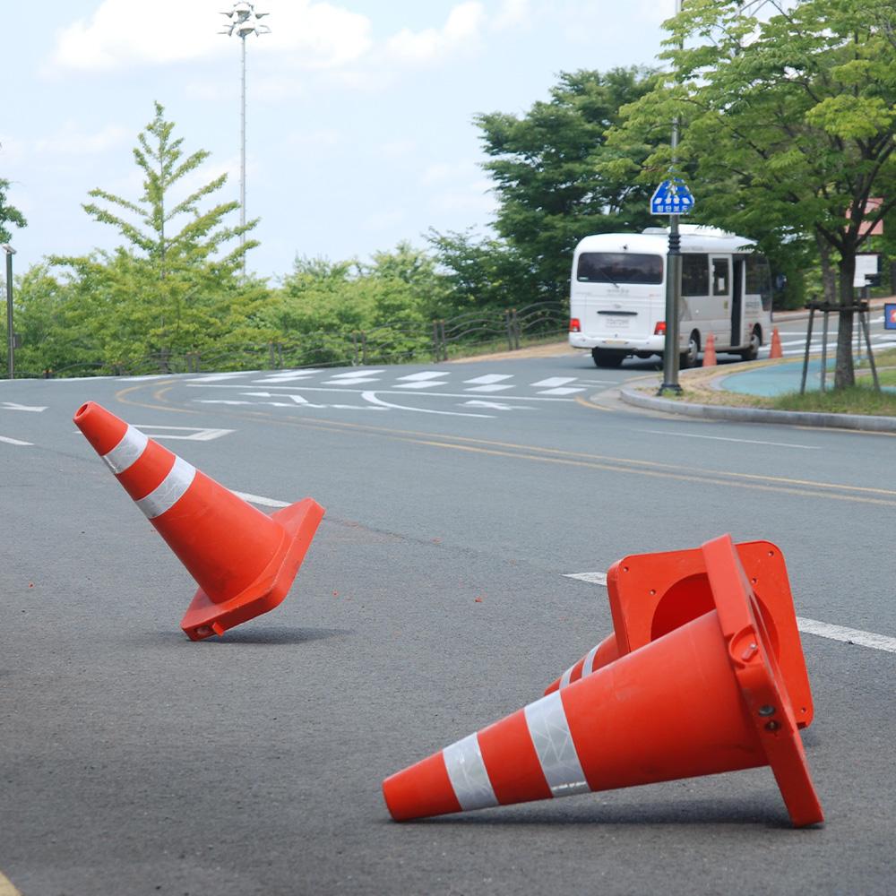 Traffic cone with alarm system